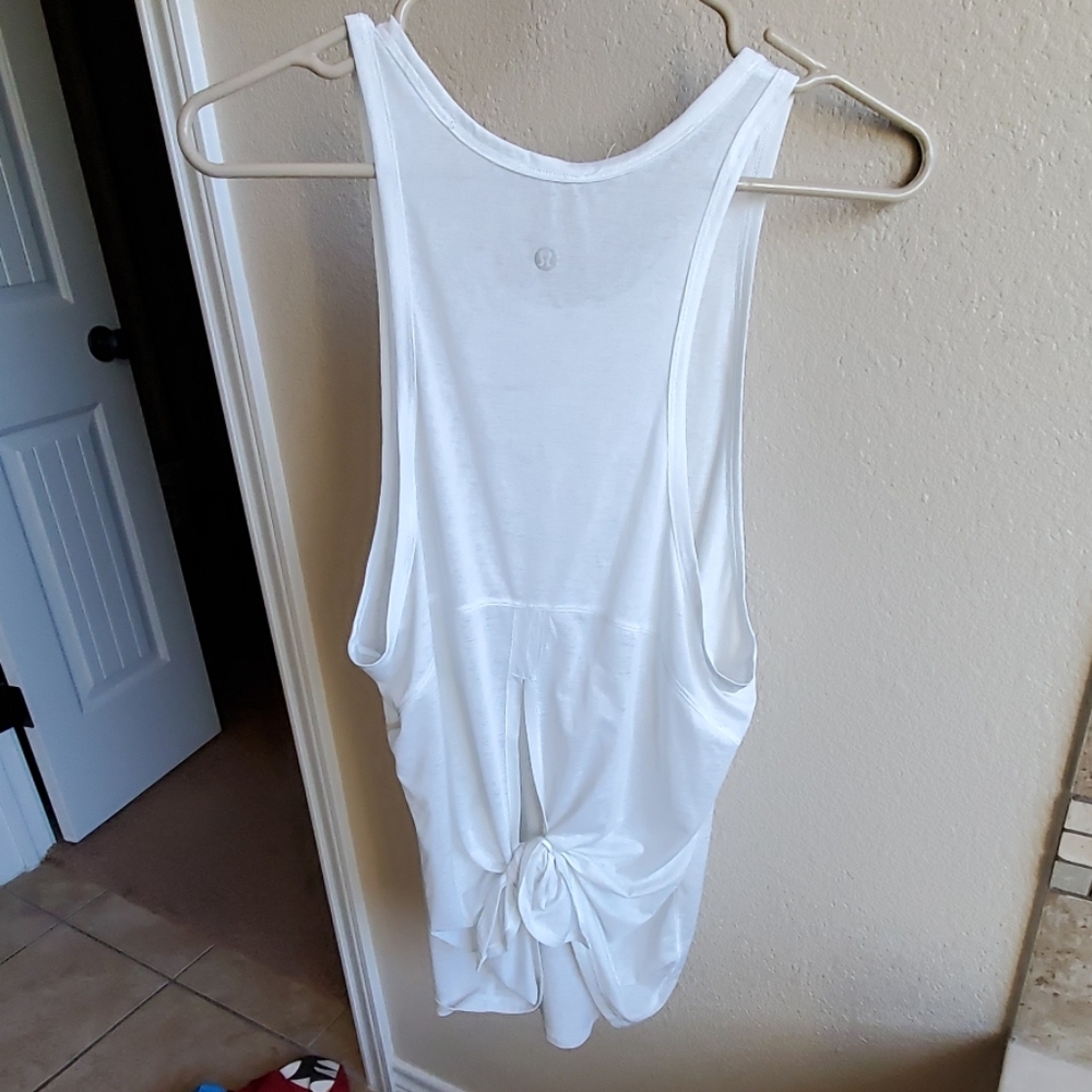 Lululemon tie back tank